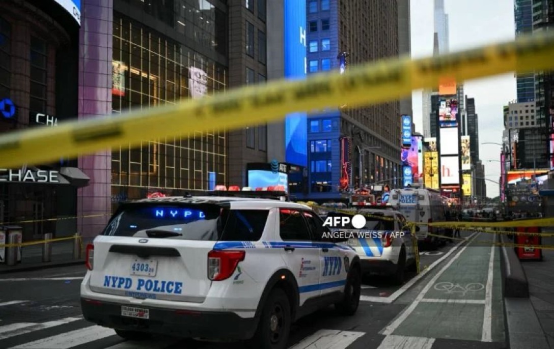New York Times Square Stabbing: Woman Kills One, Injures Another Before Police Shoot Her