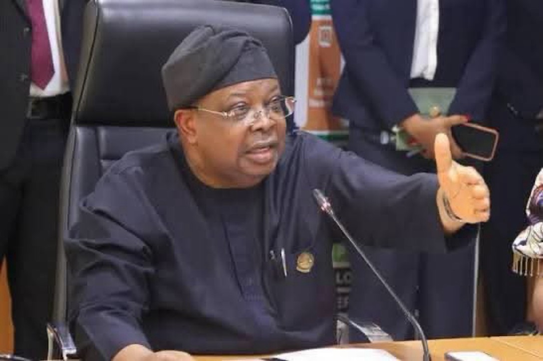 FG Prepares National Hotline for Power Outages, Infrastructure Vandalism