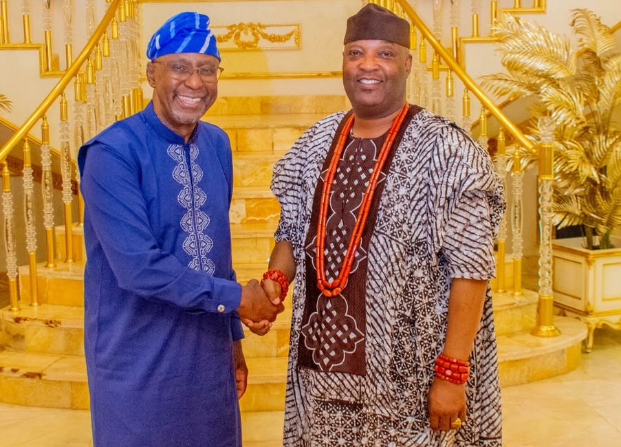 Adron Chairman Adetola Emmanuelking Congratulates Anthony Osibodu on Coronation as Bobajiro of Ilishan-Remo